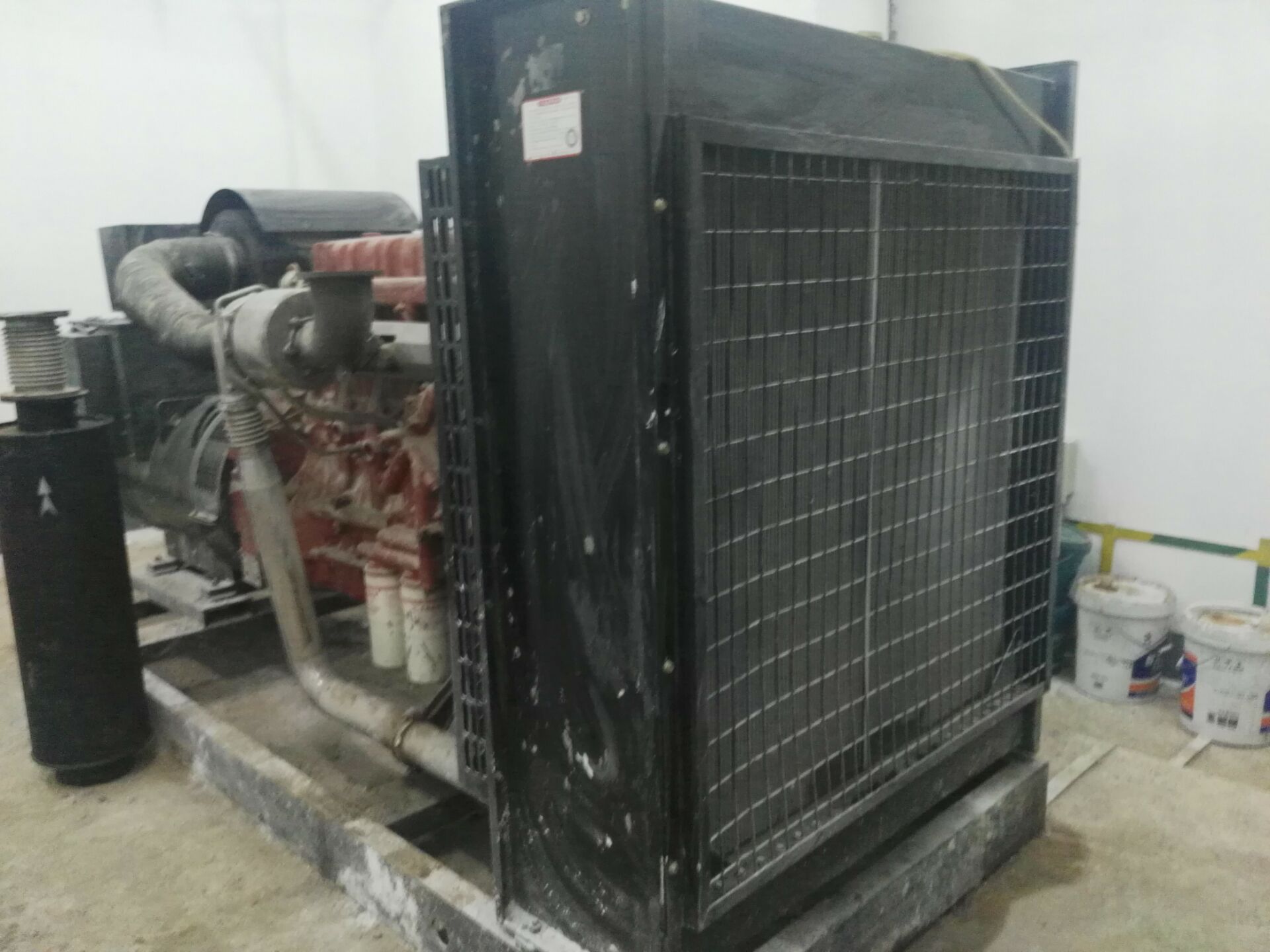 信阳某房地产500kw发电机组现场调试